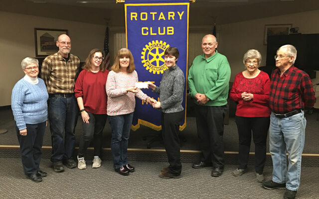 Greater Ecumenical Food Pantry receives donation from Fort Kent Rotary Club - Vimarsana News